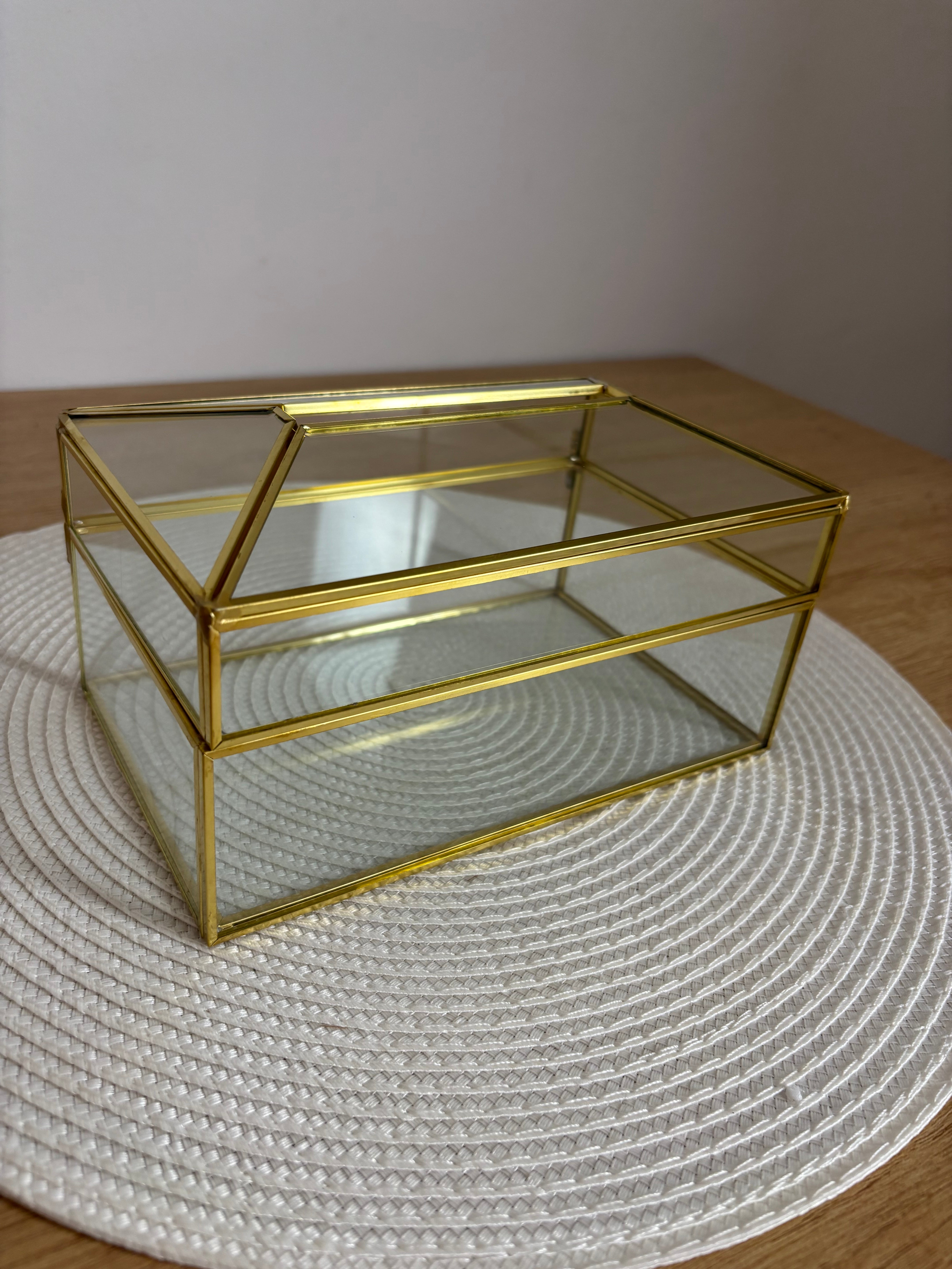 حامل مناديل زجاج