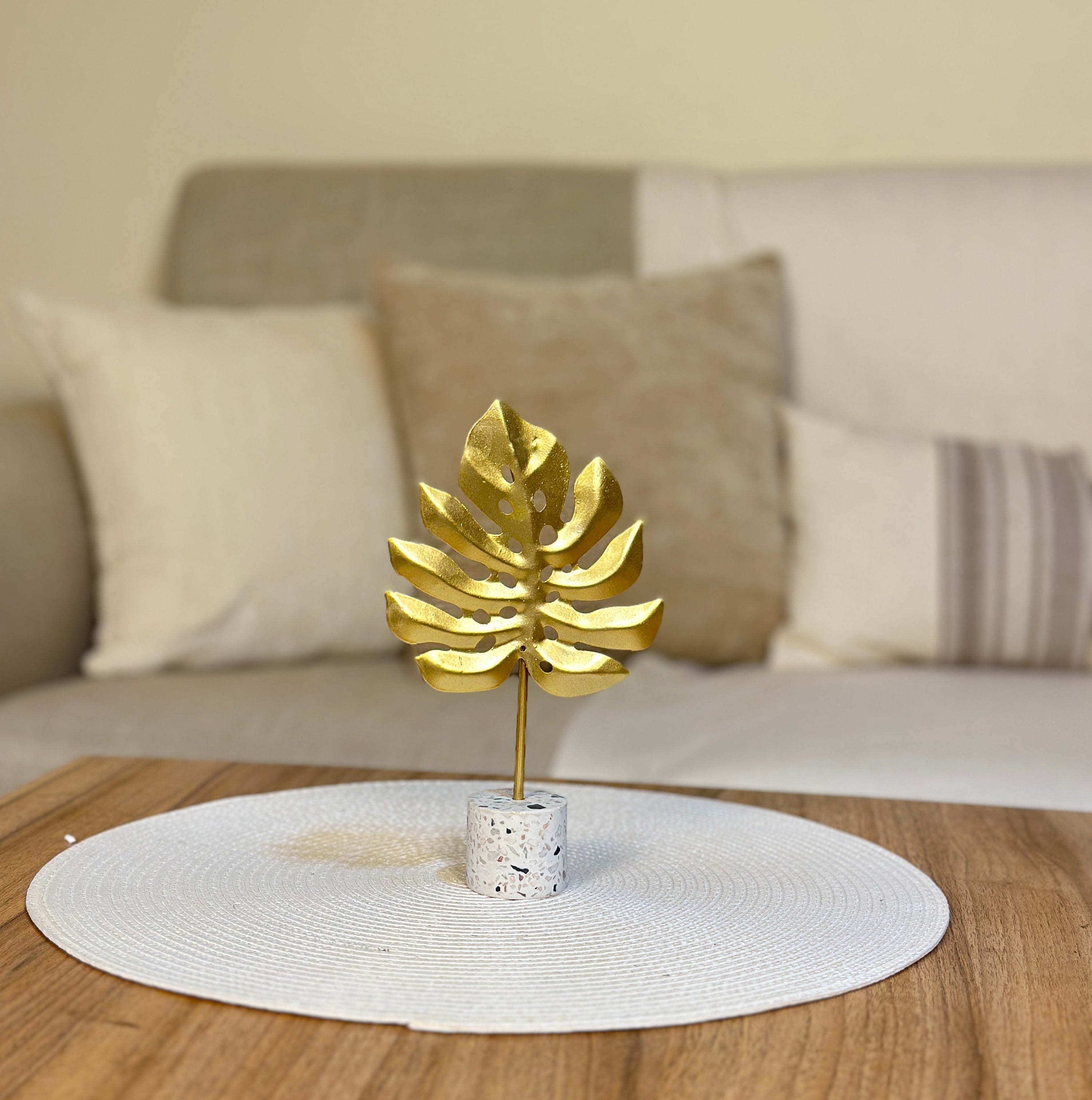 Metal Feather (Gold) For Home Decoration