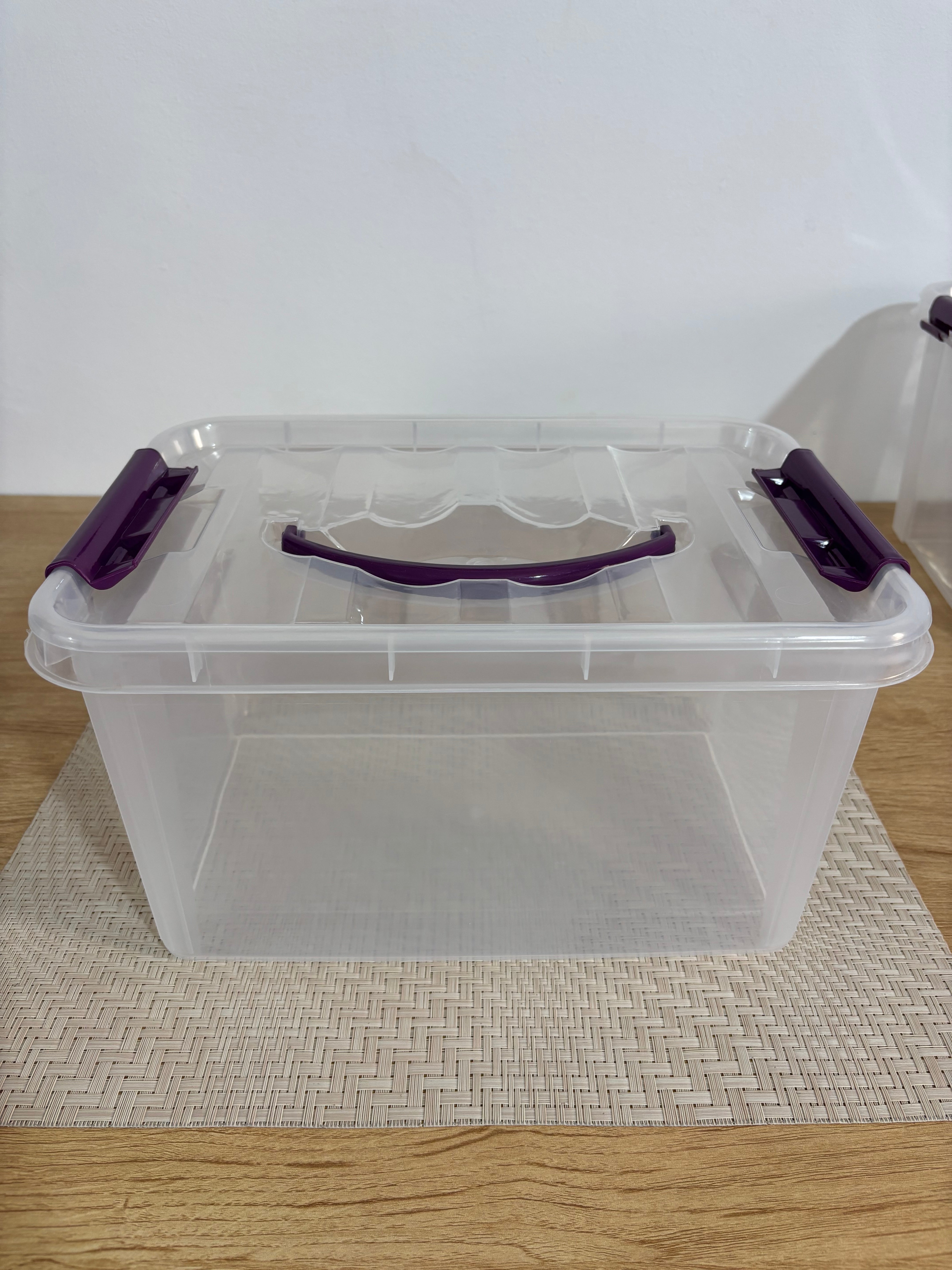 بوكس وطنية مقاس4 (buy one get one free)