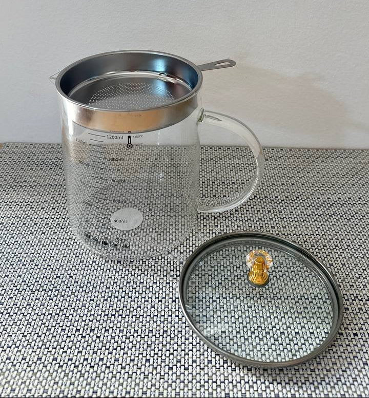 دورق زجاج لتصفية الزيت او العصائر