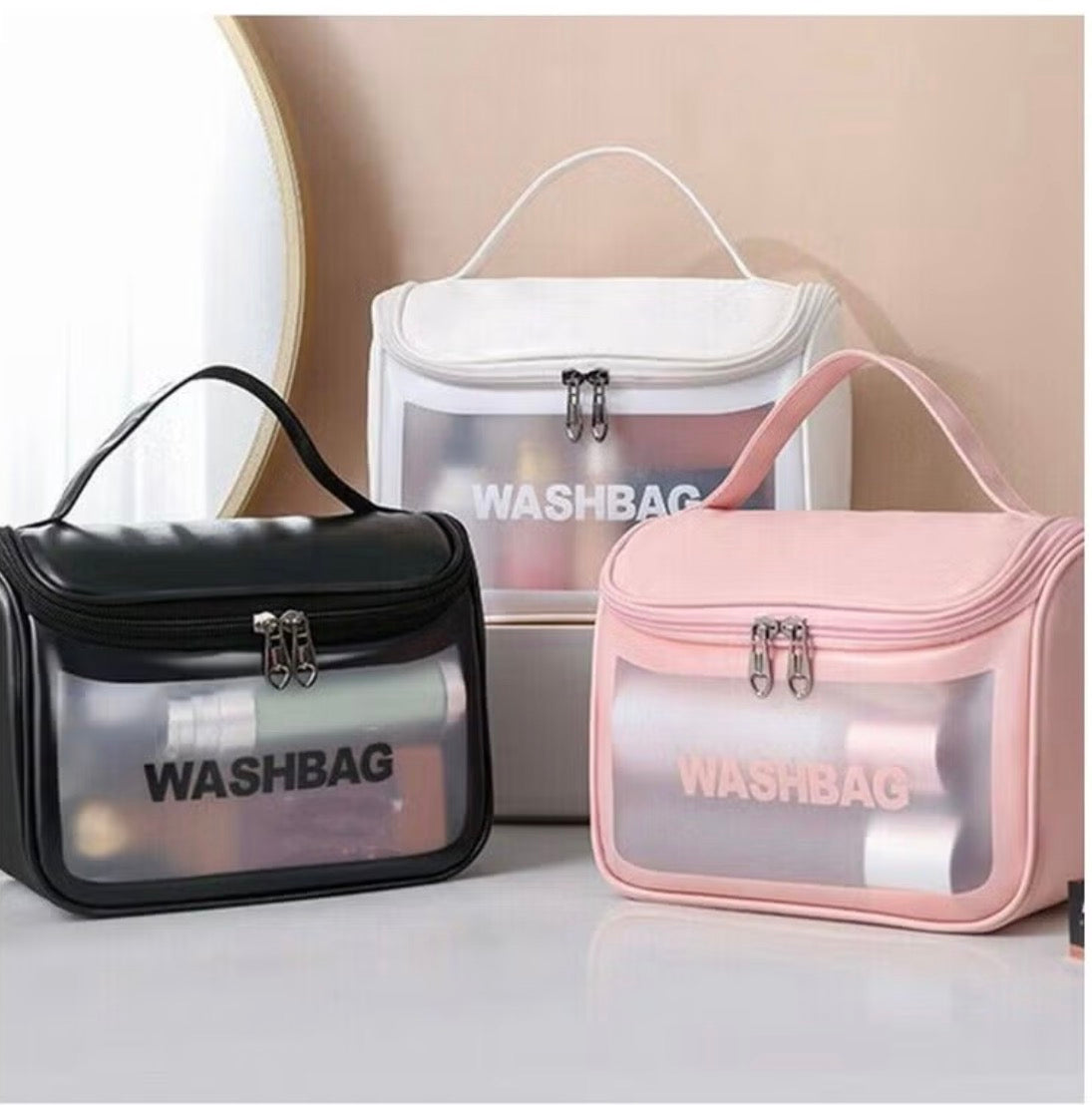 شنطه ميك اب ومنتجات العناية بالبشرة