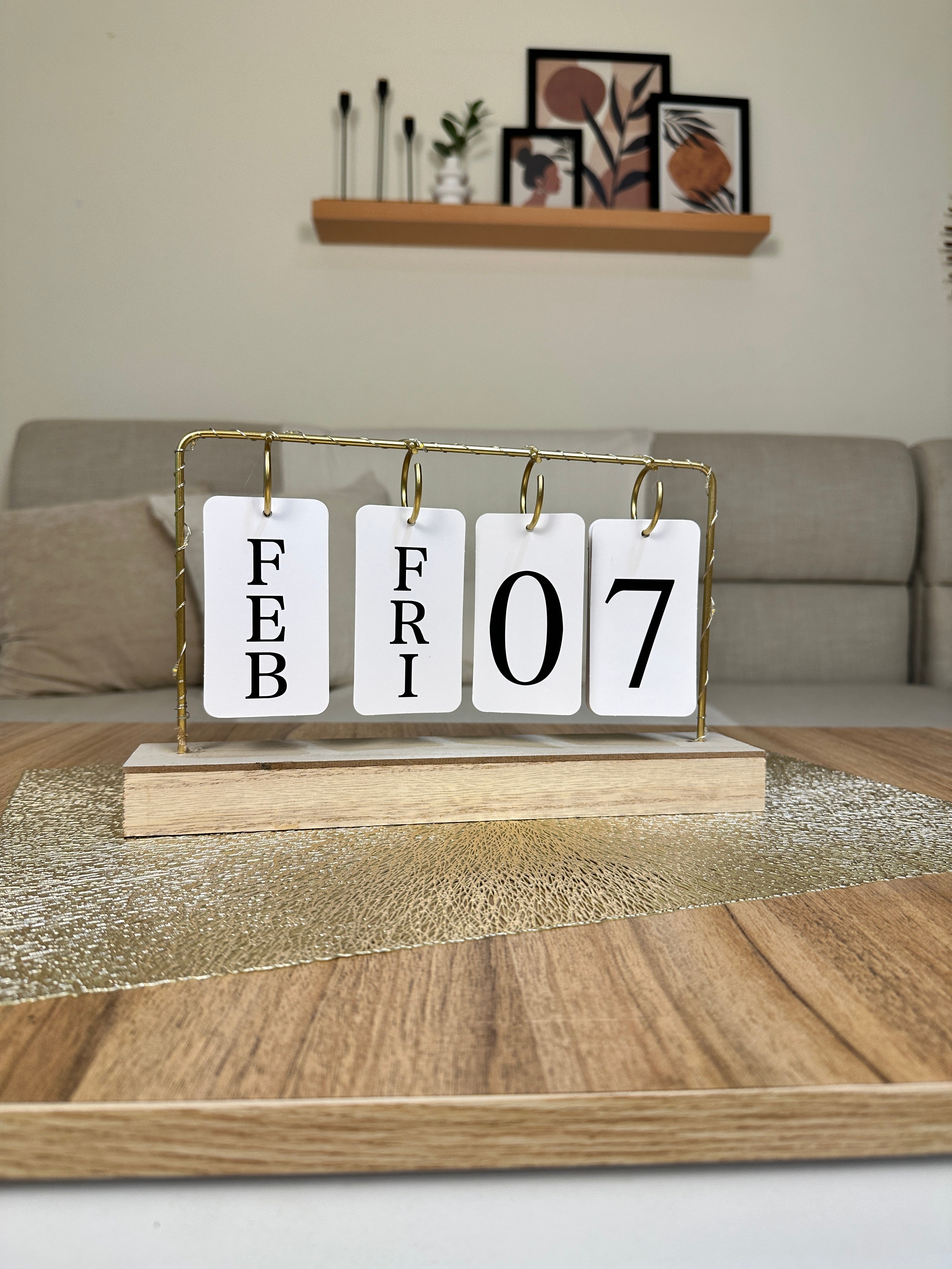 نتيجة خشبية مضيئة+كوستر ( gift )