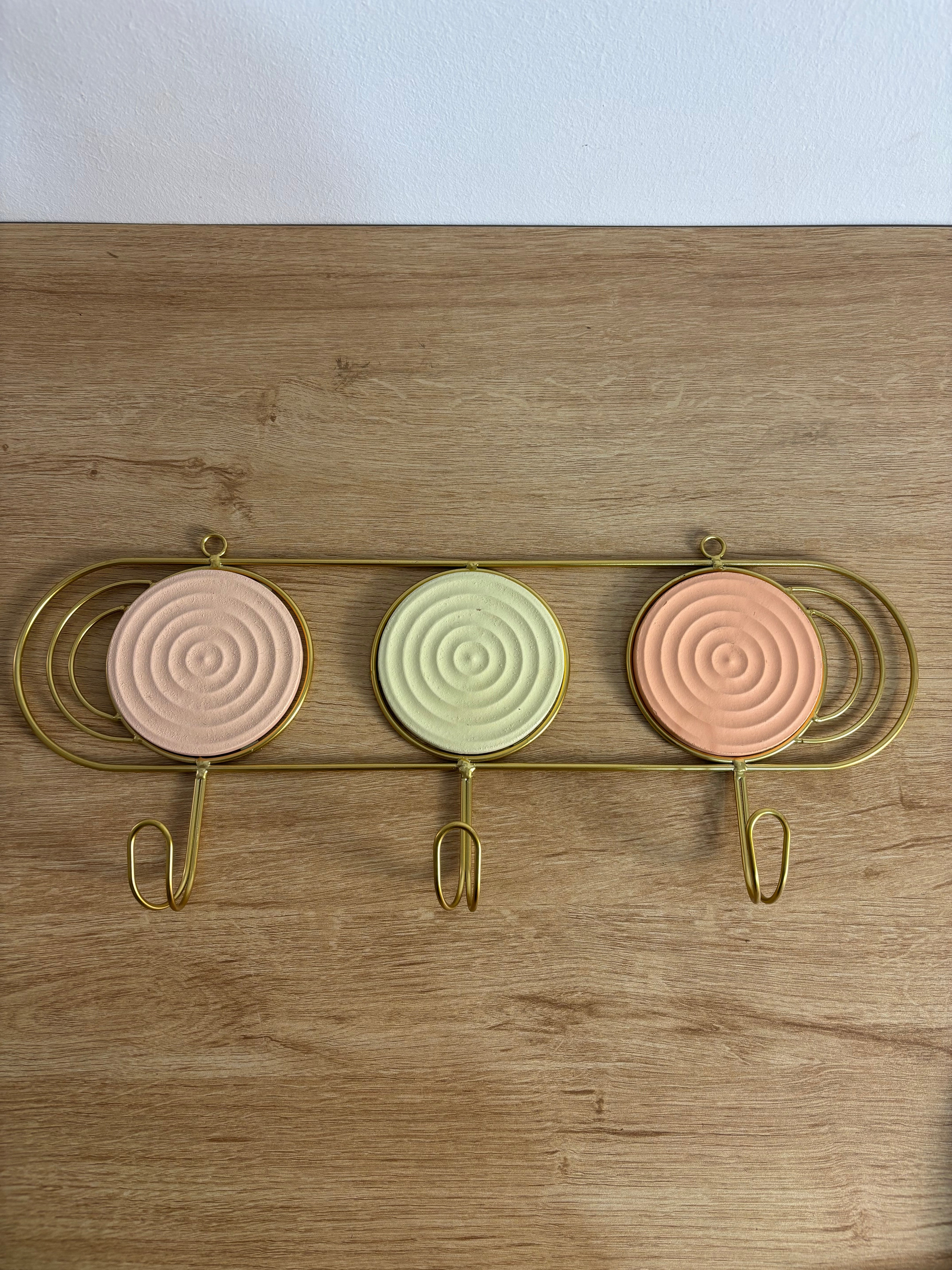 شماعة ملابس كلاسيك