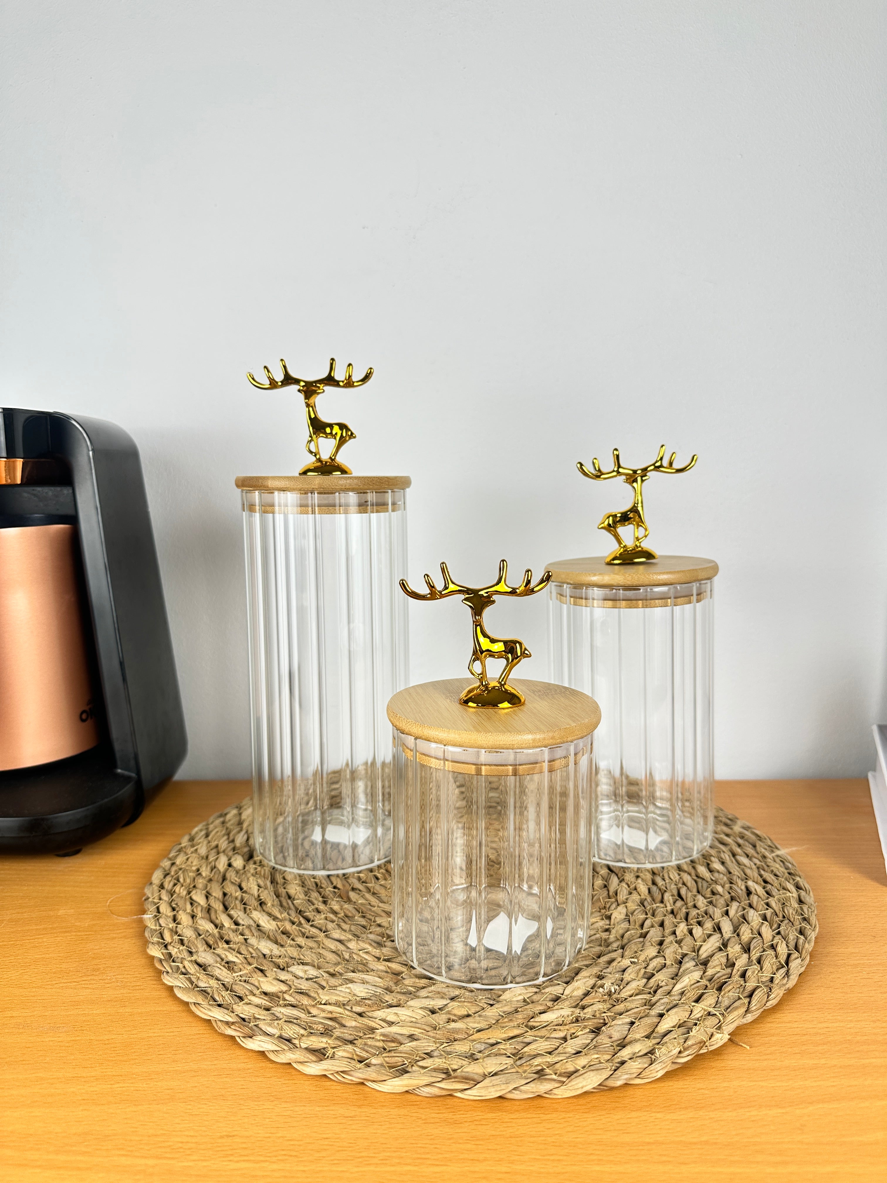 طقم برطمانات زجاج بغطاءغزالة