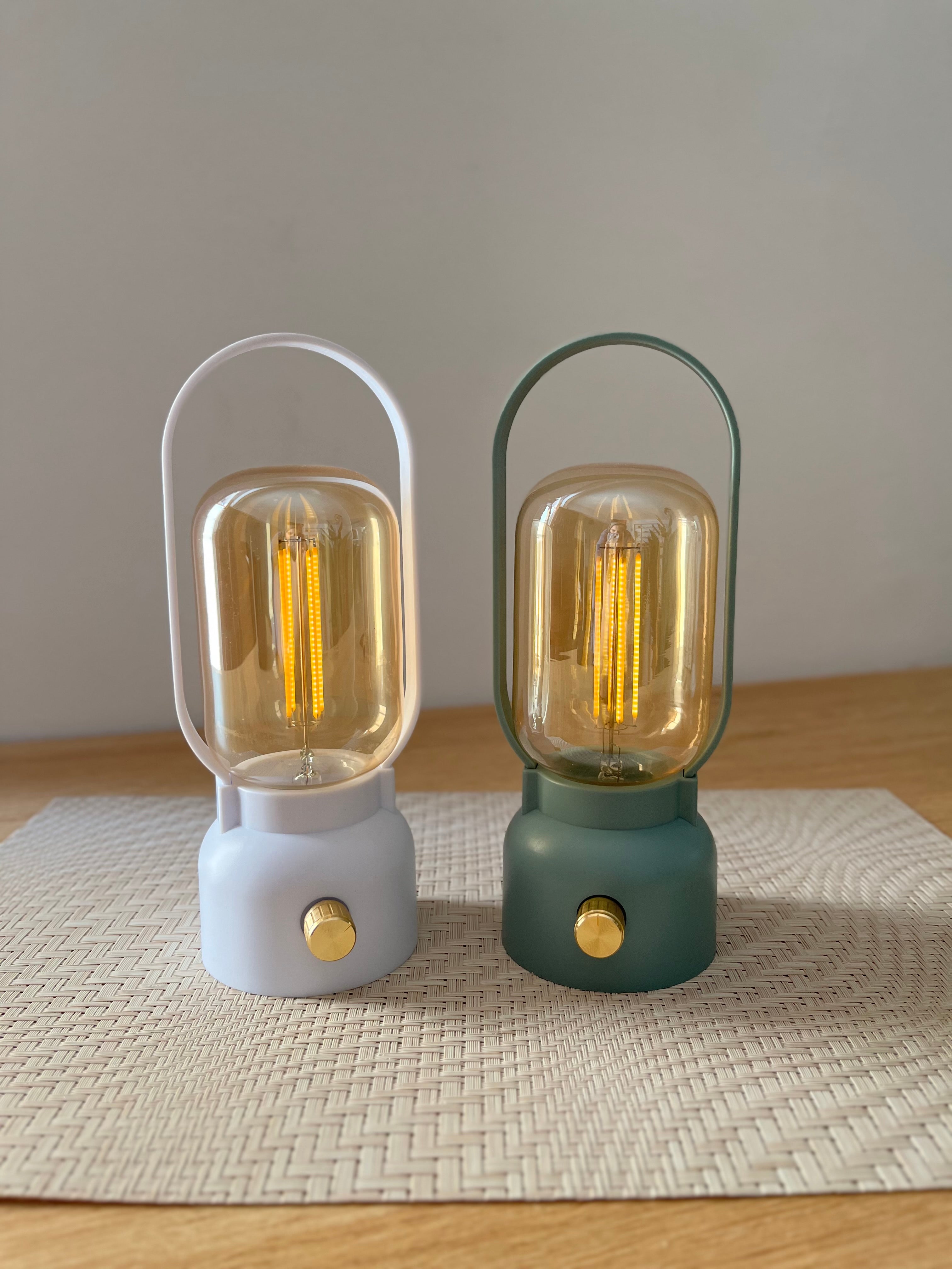 وناسة مصباح ( لون ابيض )