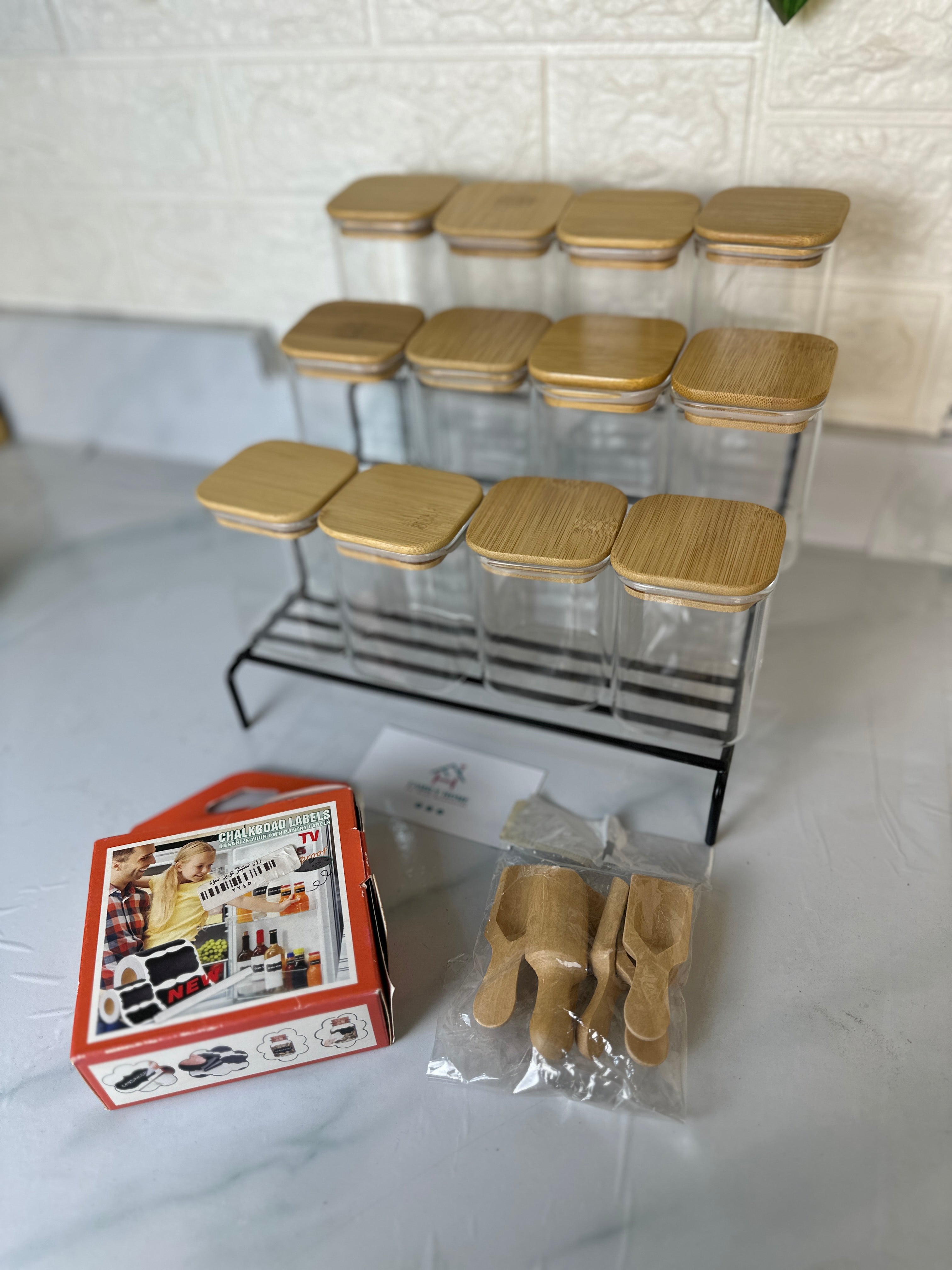 طقم توابل بالاستيكر والسلم المعدن والمعيار