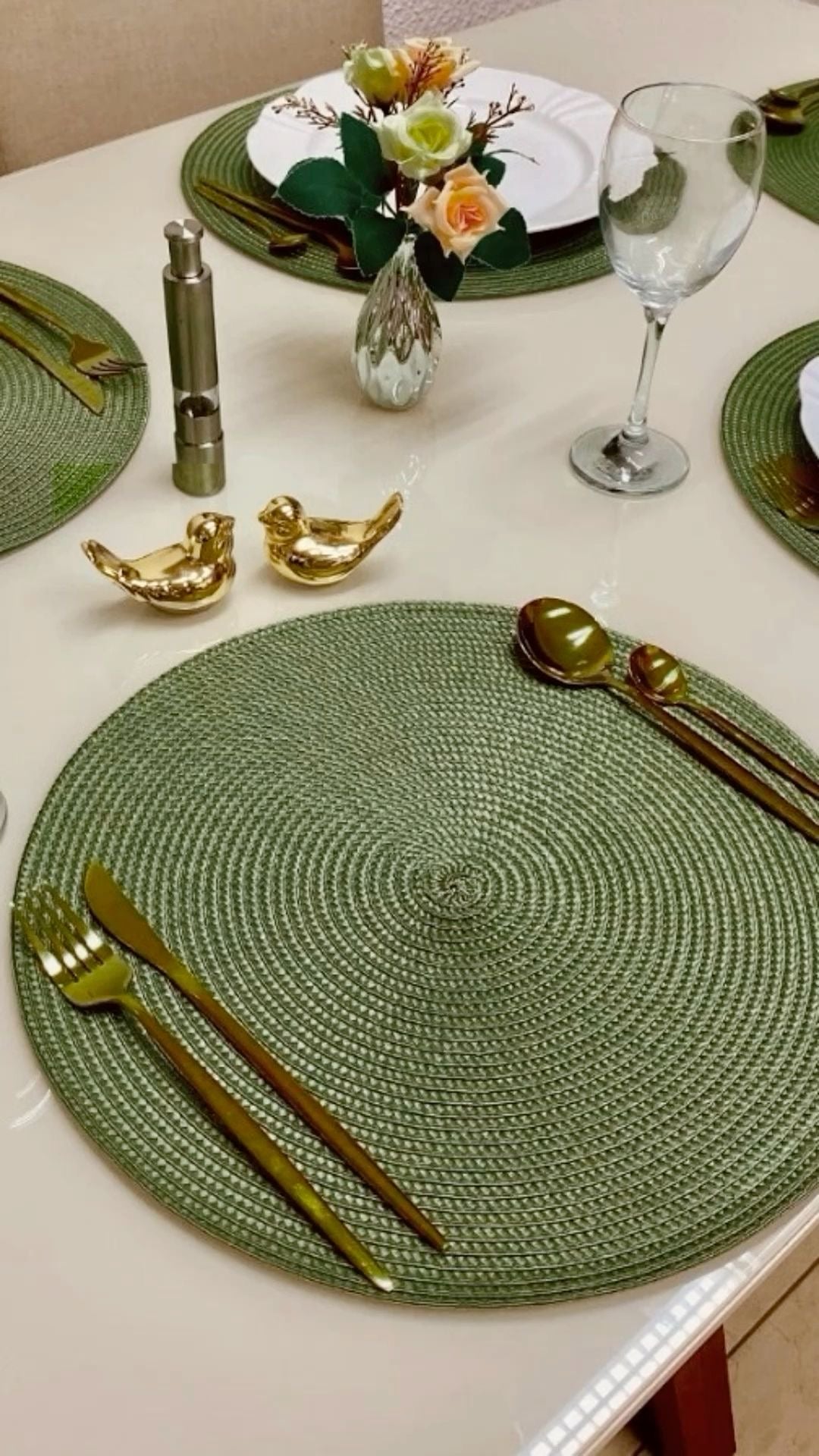 عدد 6 كوسترز قماش زيتي