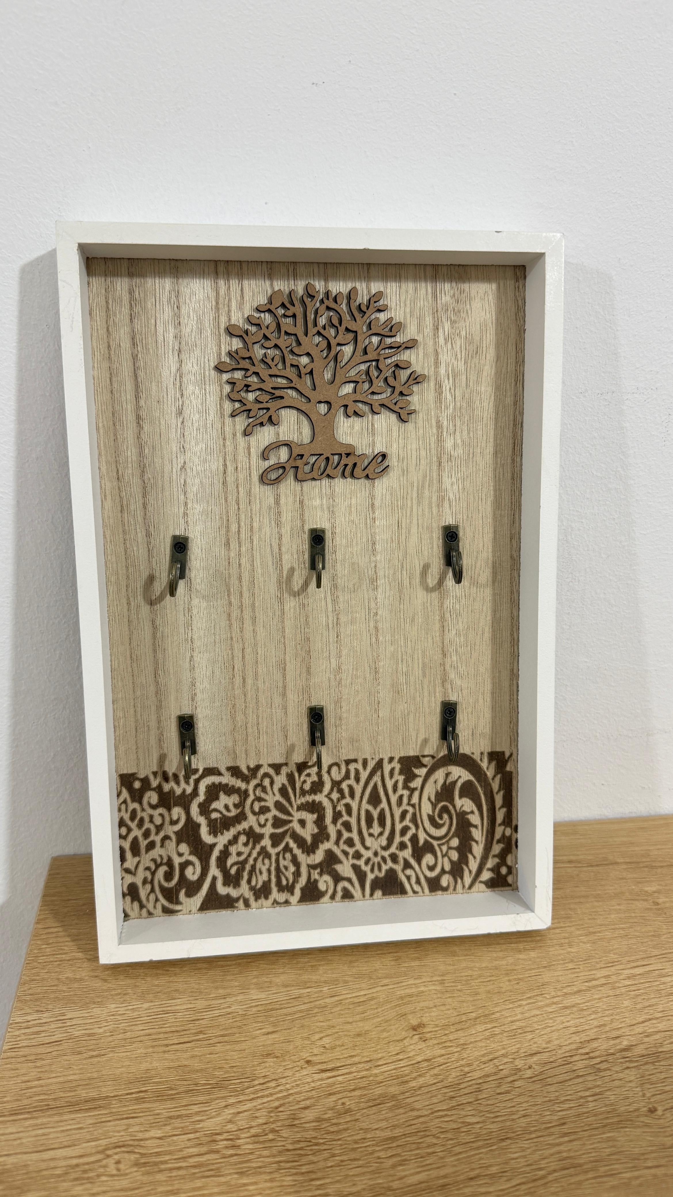 منظم مفاتيح خشبي