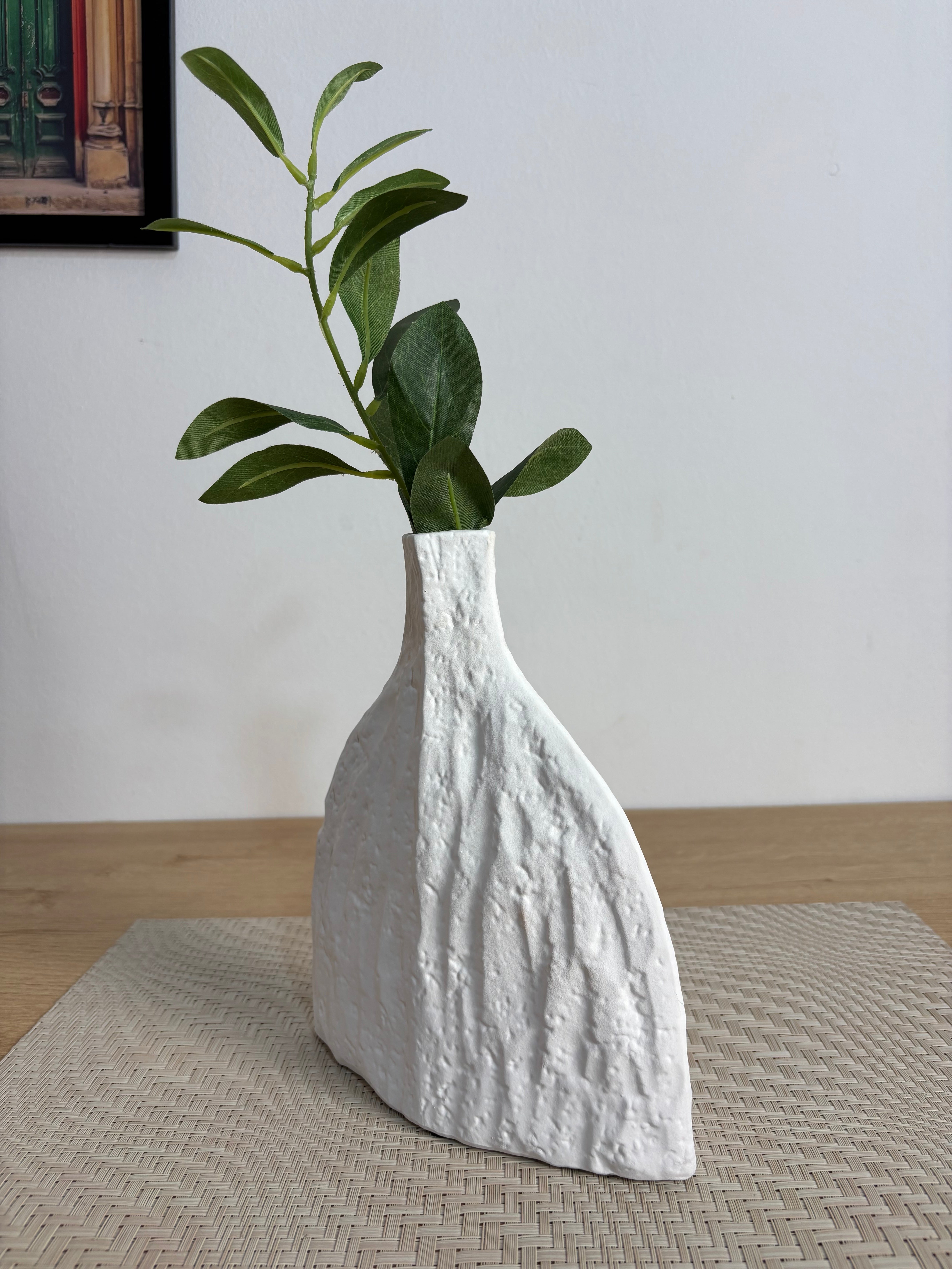 فازة ابيض ريزن