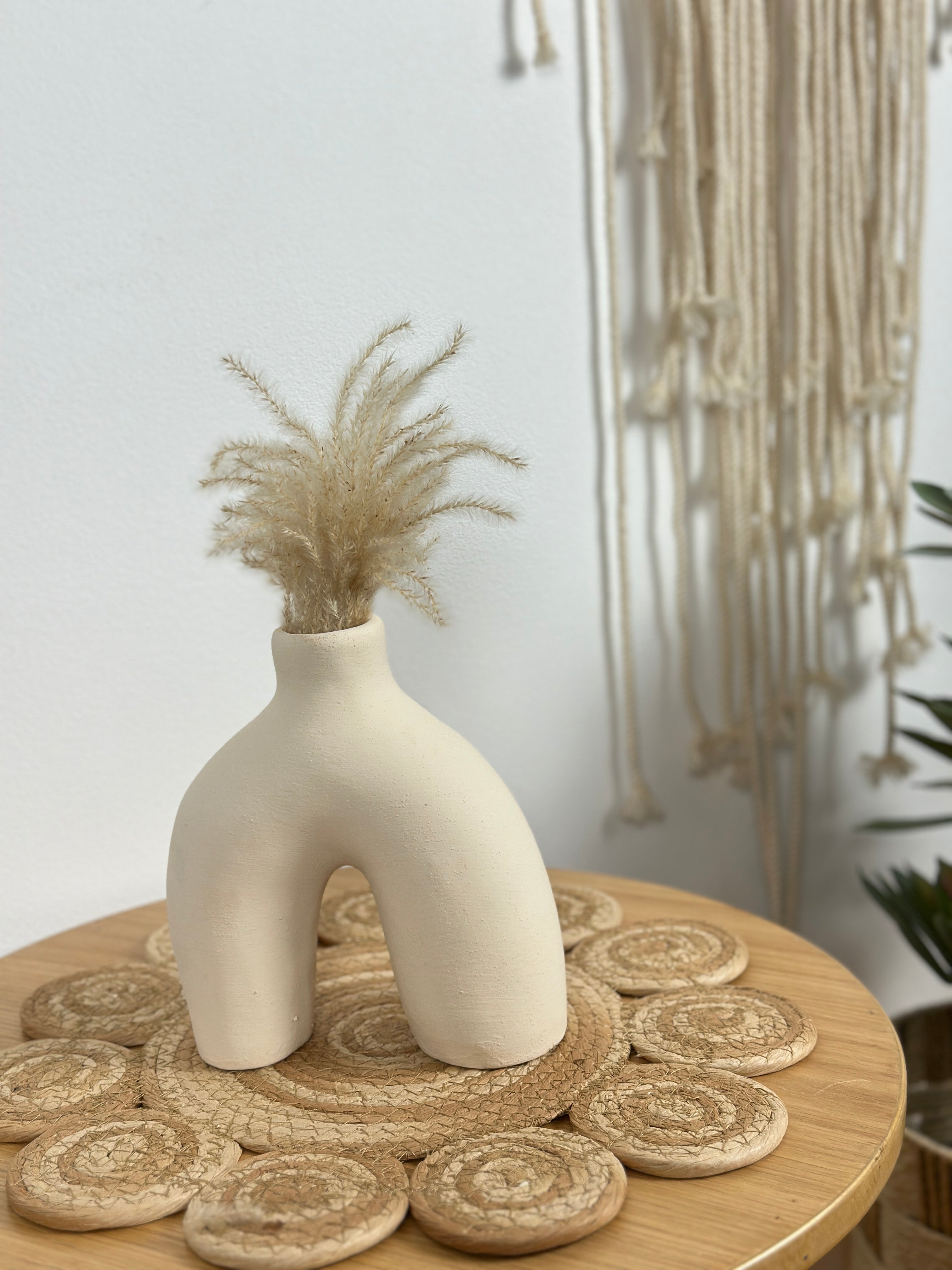 فازة فخار تجريدية