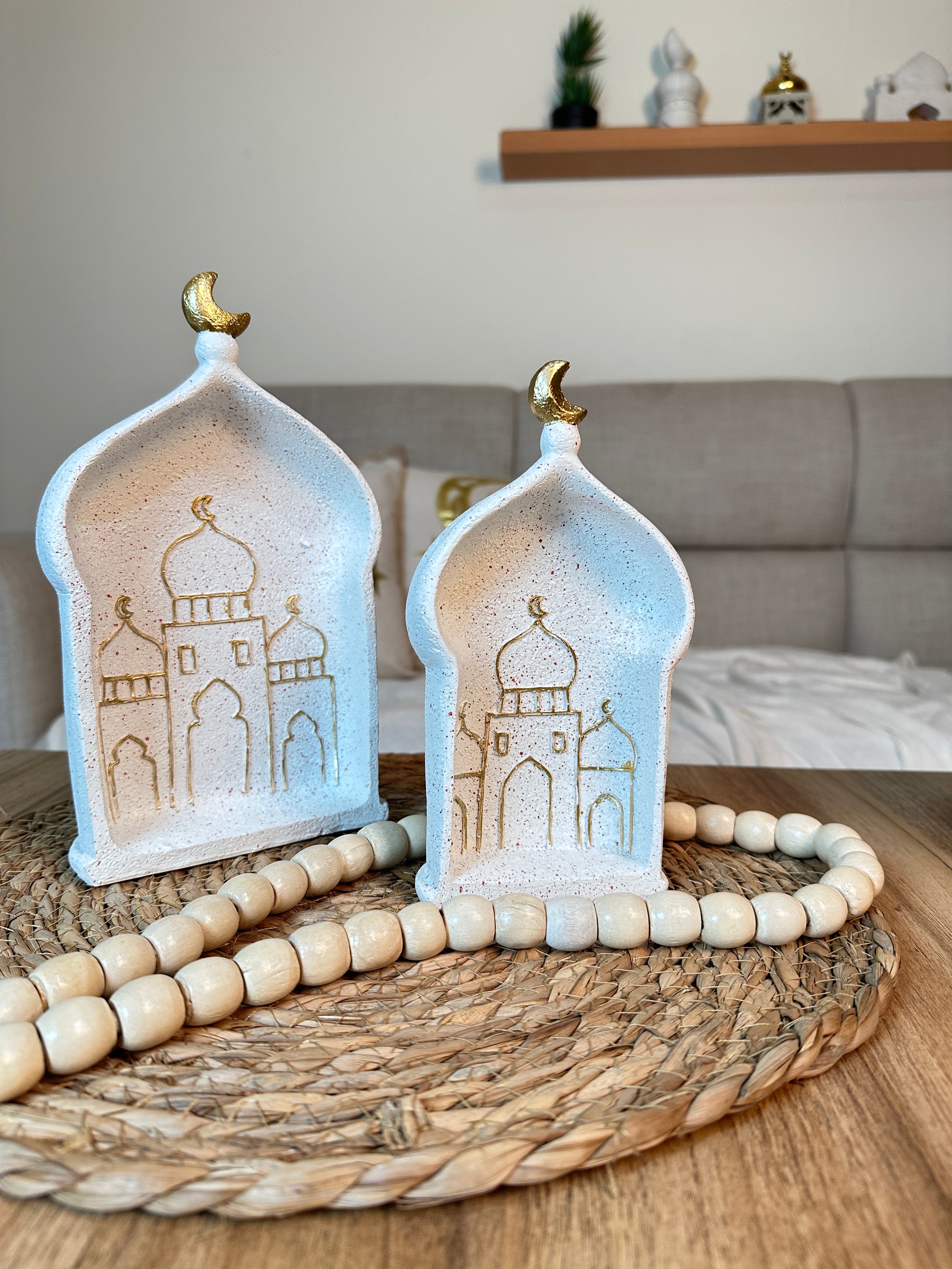 مئذنة لون كريمى حجم صغير