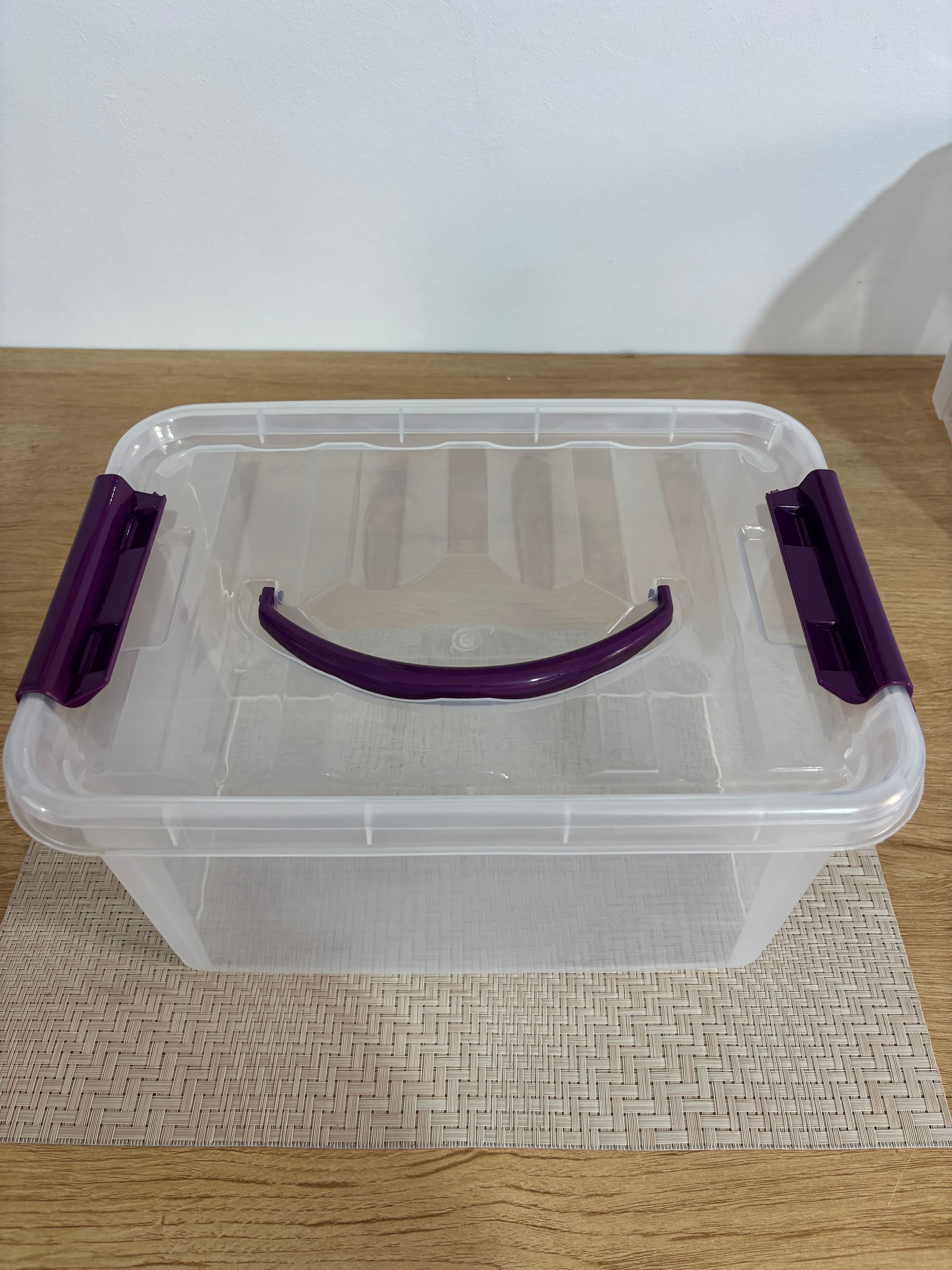 بوكس وطنية مقاس4 (buy one get one free)