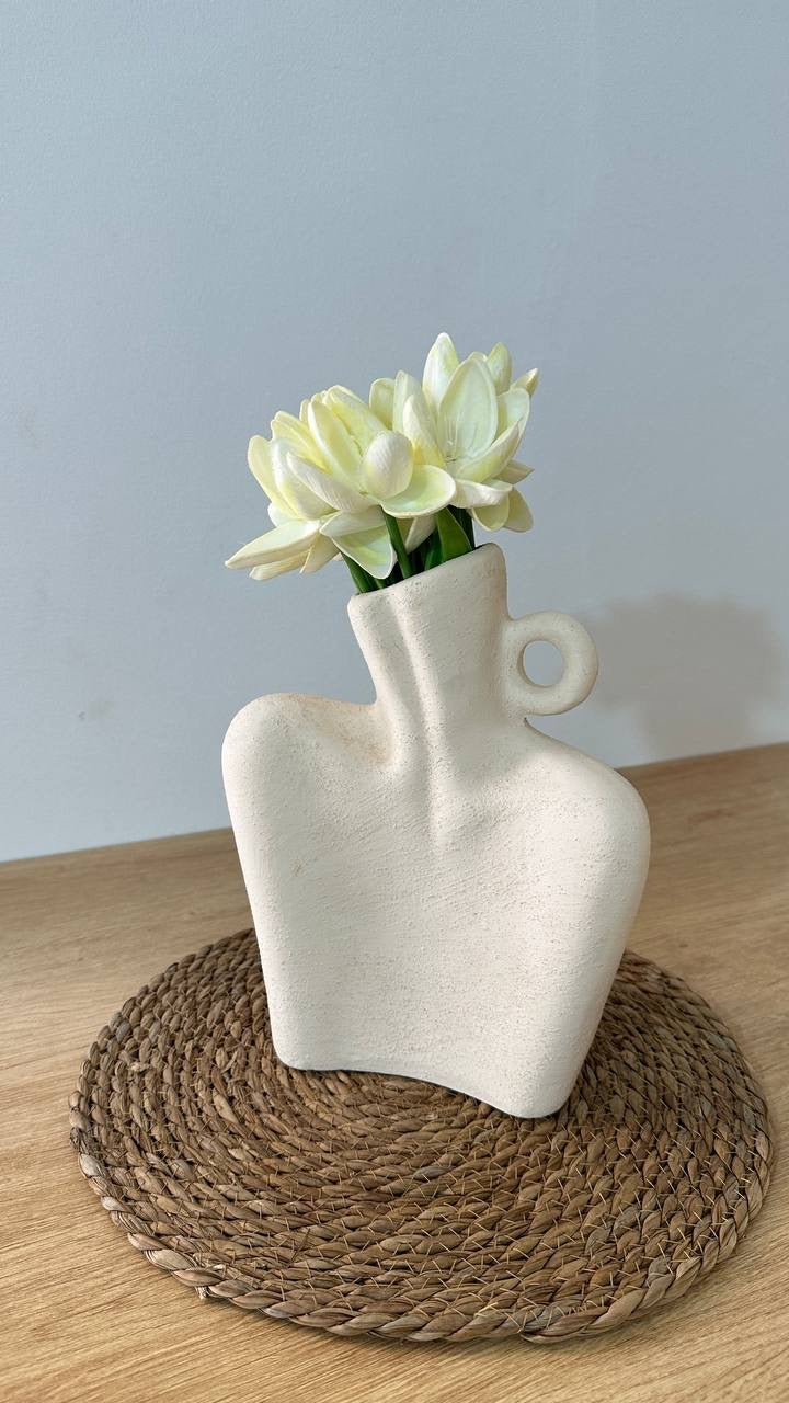 V020 (Body Vase) فازة فخار