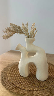 V016 فازة فخارية غير منتظمه الشكل