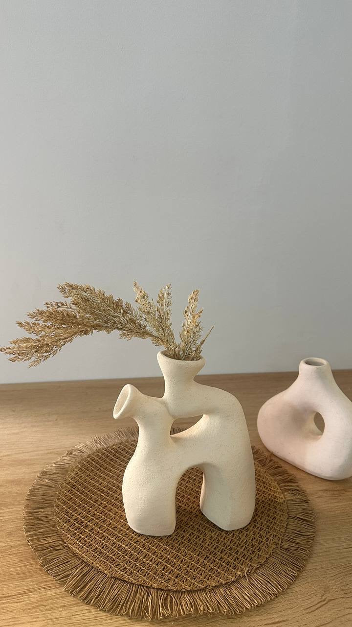 V016 فازة فخارية غير منتظمه الشكل