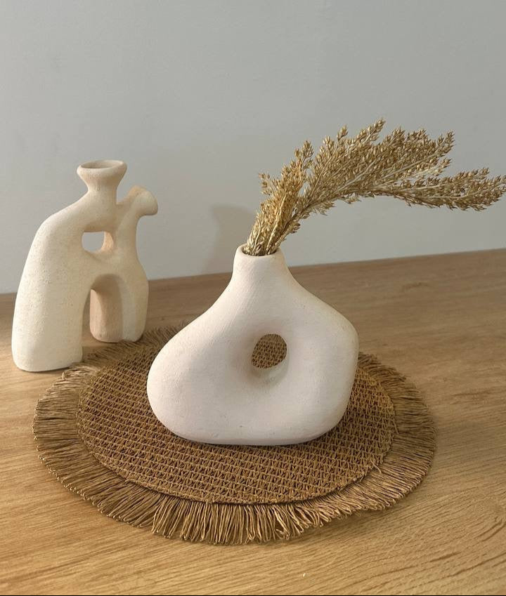 V021 فازة فخار تجريدية