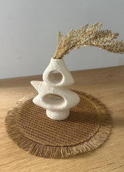 V017 فازة فخارية غير منتظمة الشكل