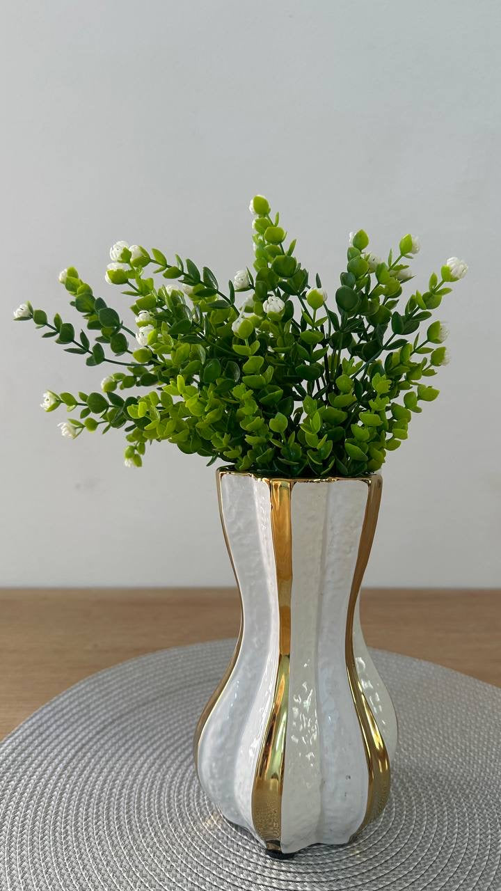 V012 فازة سيراميك بيضاء